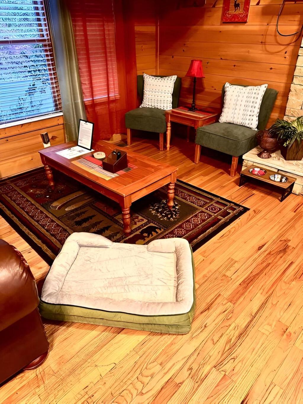 Prime Mountain Cabin - Near Galinburg Downtown Gatlinburg Bagian luar foto